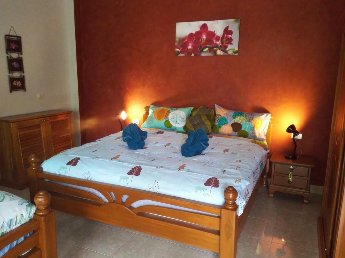 Nananuira Apartment And Room Khaulak Kültér fotó